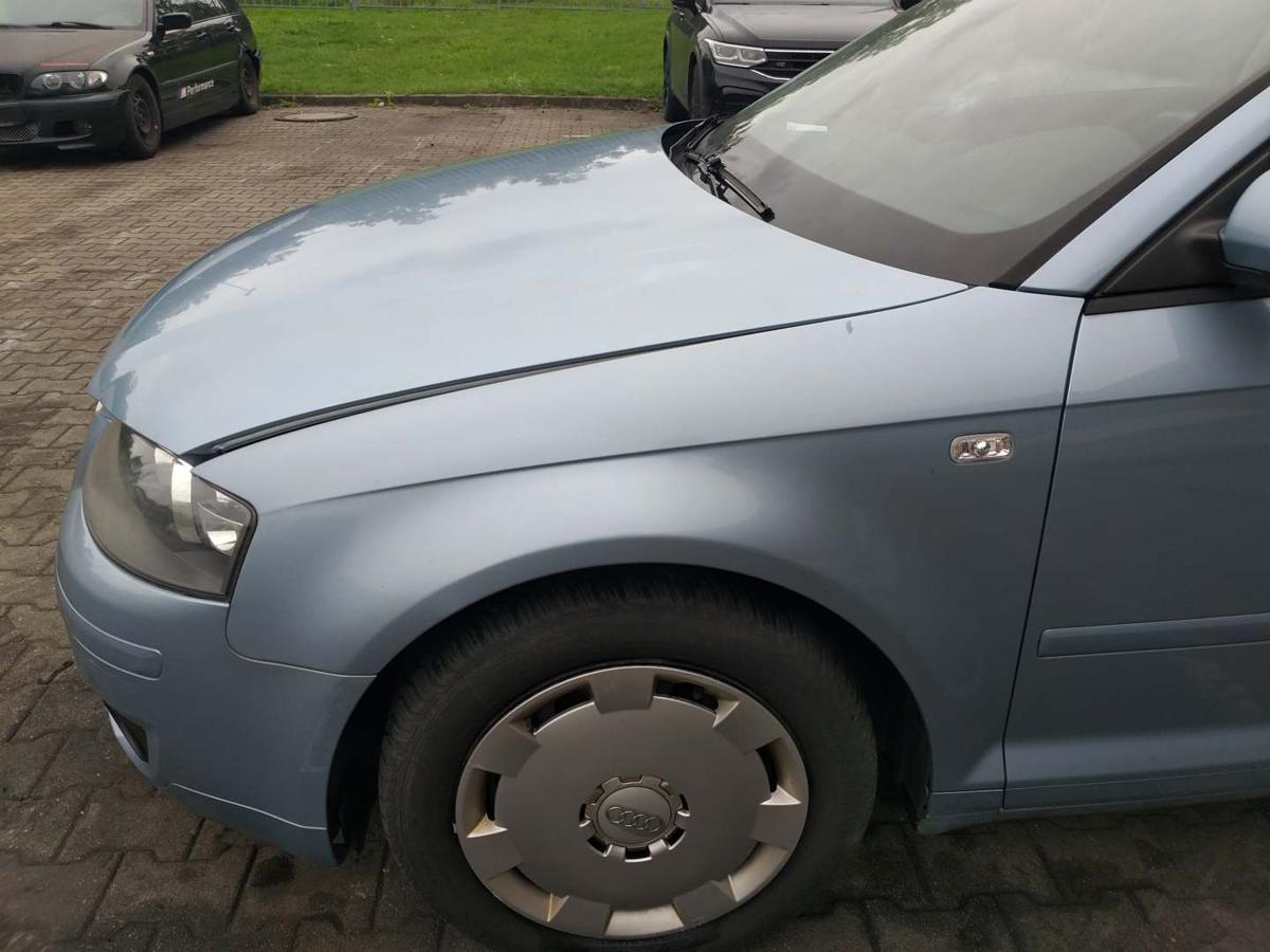 Audi A3 8P original Kotflügel vorn links LY5J Liquidblau Bj.2004